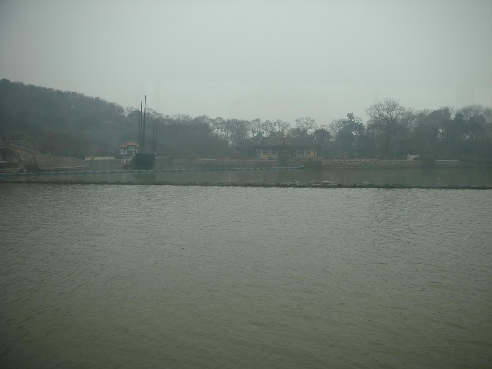 2000年ほど前は錫(スズ)の産地だったが、今は錫がない無錫(その2..無錫を代表する観光地である太湖)